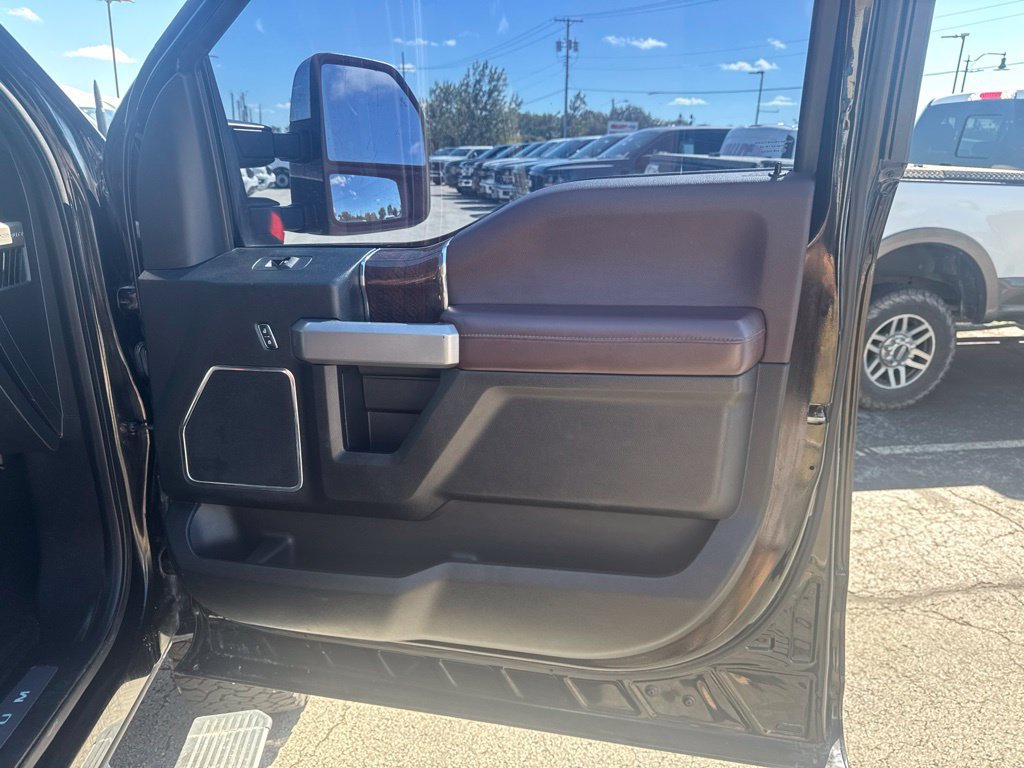 Used 2017 Ford F350 Platinum w/ Platinum Ultimate Package AWD/4WD image 18