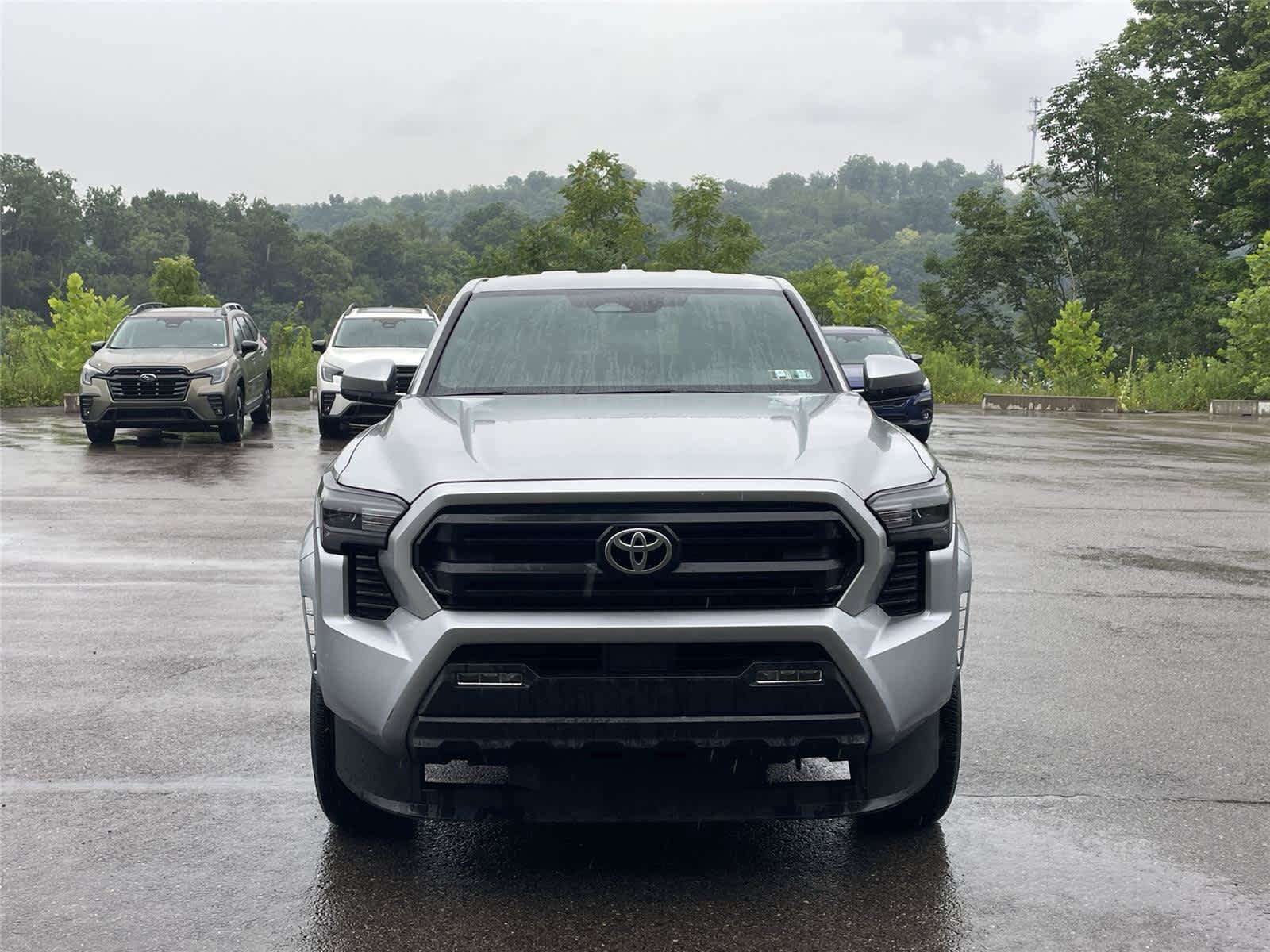 Used 2024 Toyota Tacoma SR5 AWD/4WD image 8
