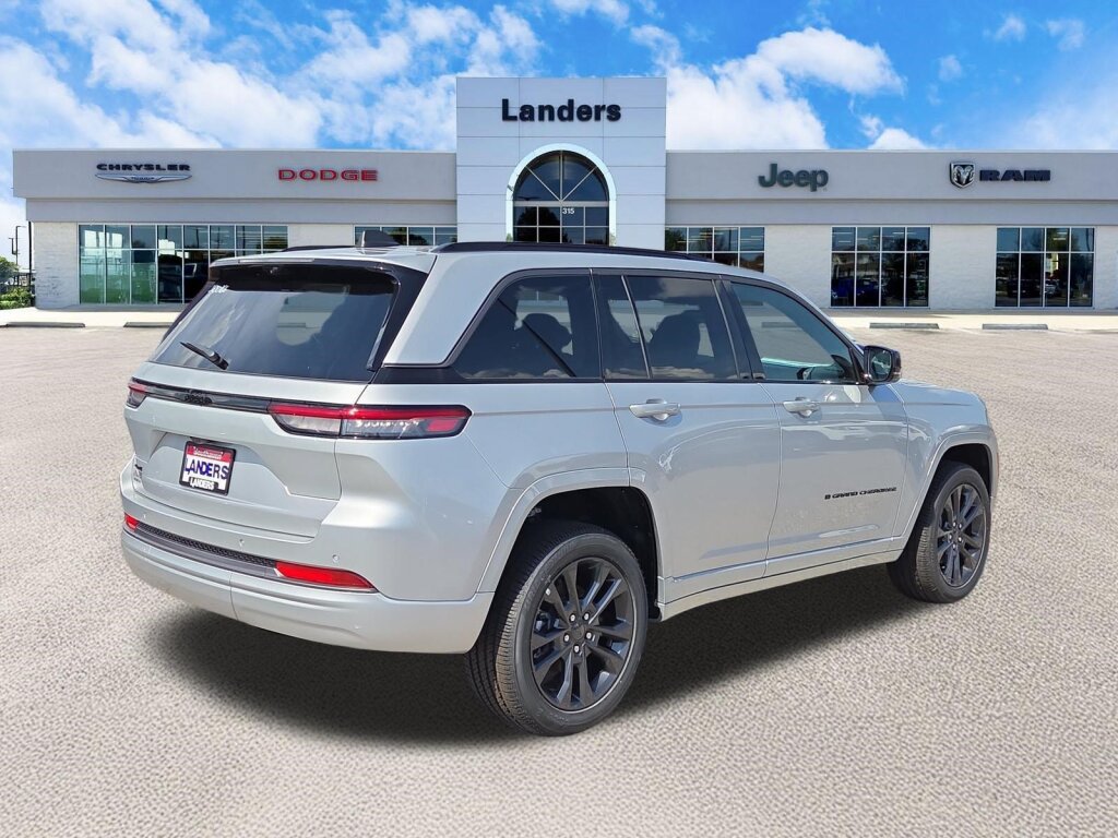 New 2026 Jeep Grand Cherokee Limited Reserve AWD/4WD image 3