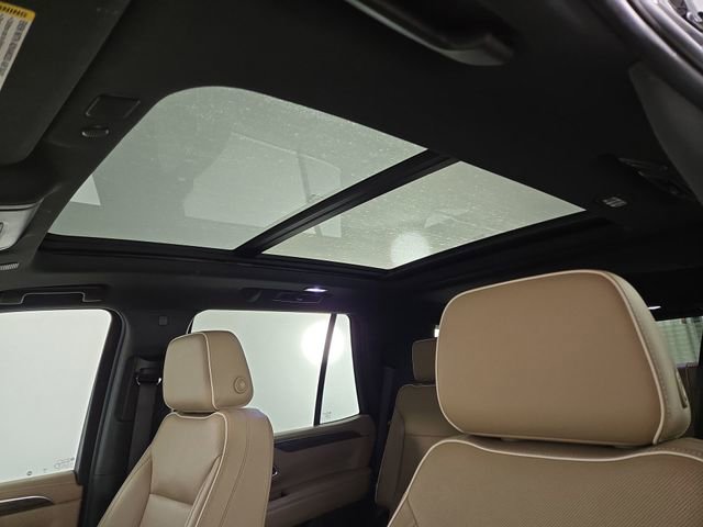 Used 2021 Chevrolet Tahoe Premier w/ Premium Package image 32