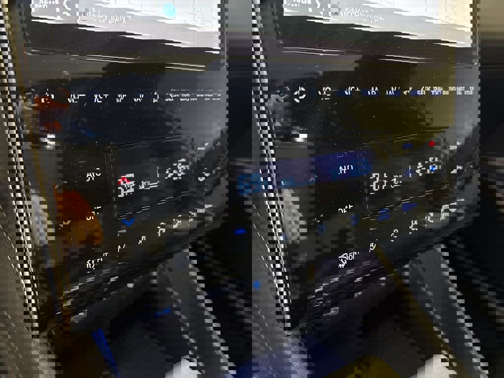 Used 2023 Hyundai Santa Cruz Limited image 40