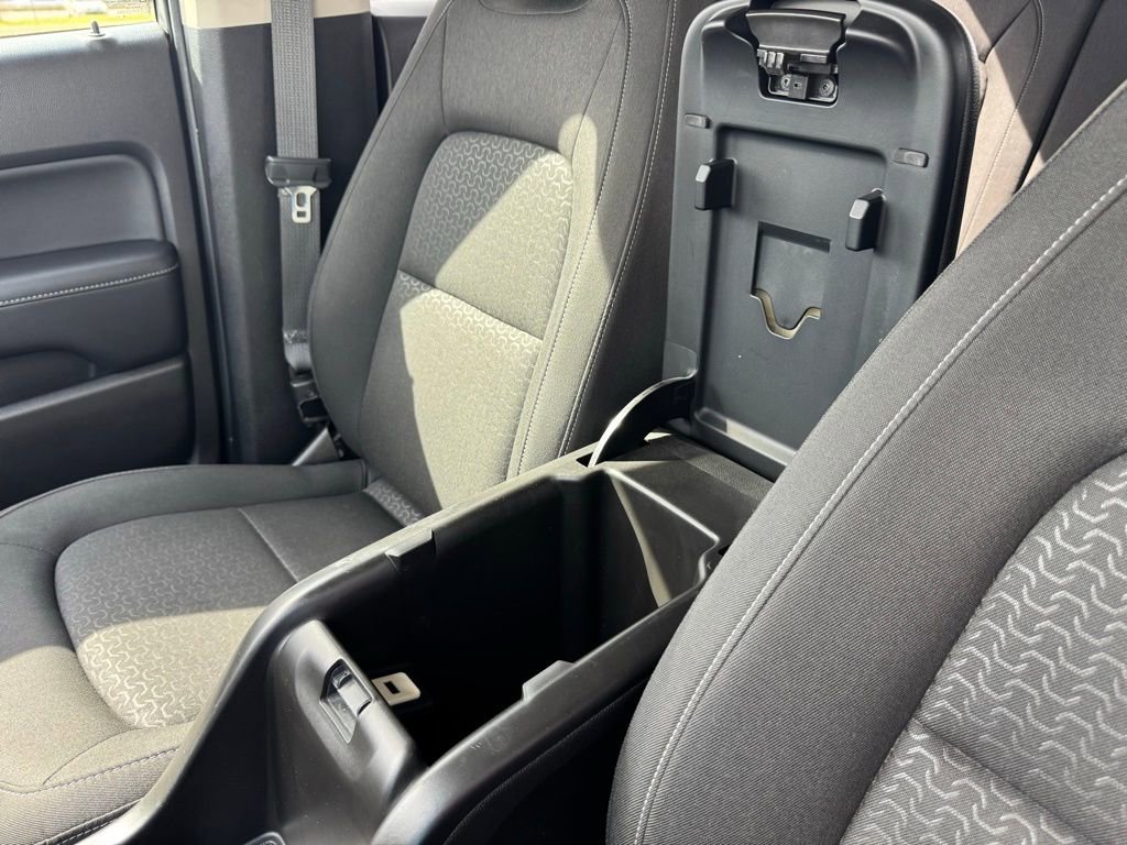 Used 2016 GMC Canyon SLE image 22