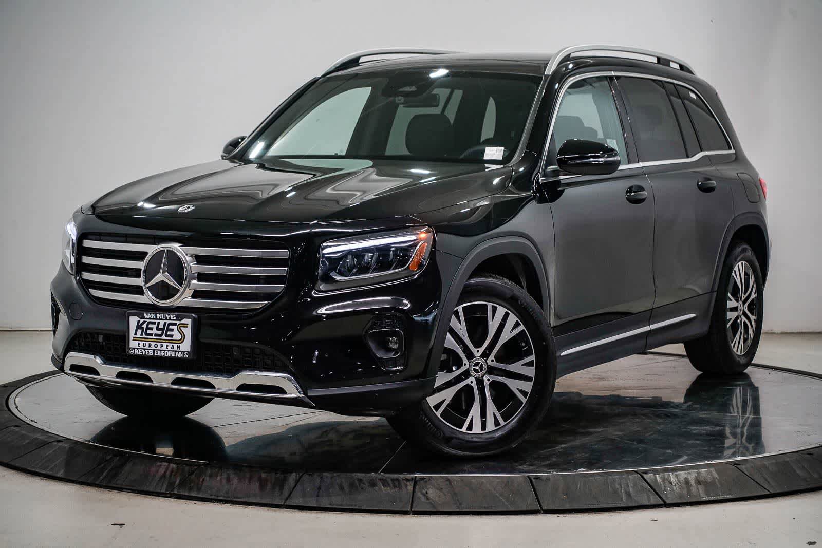 Used 2026 Mercedes-Benz GLB 250 image 1