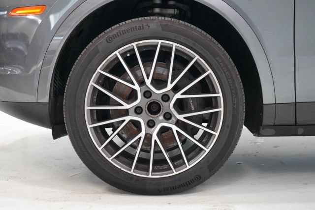 Used 2021 Porsche Cayenne AWD/4WD image 10