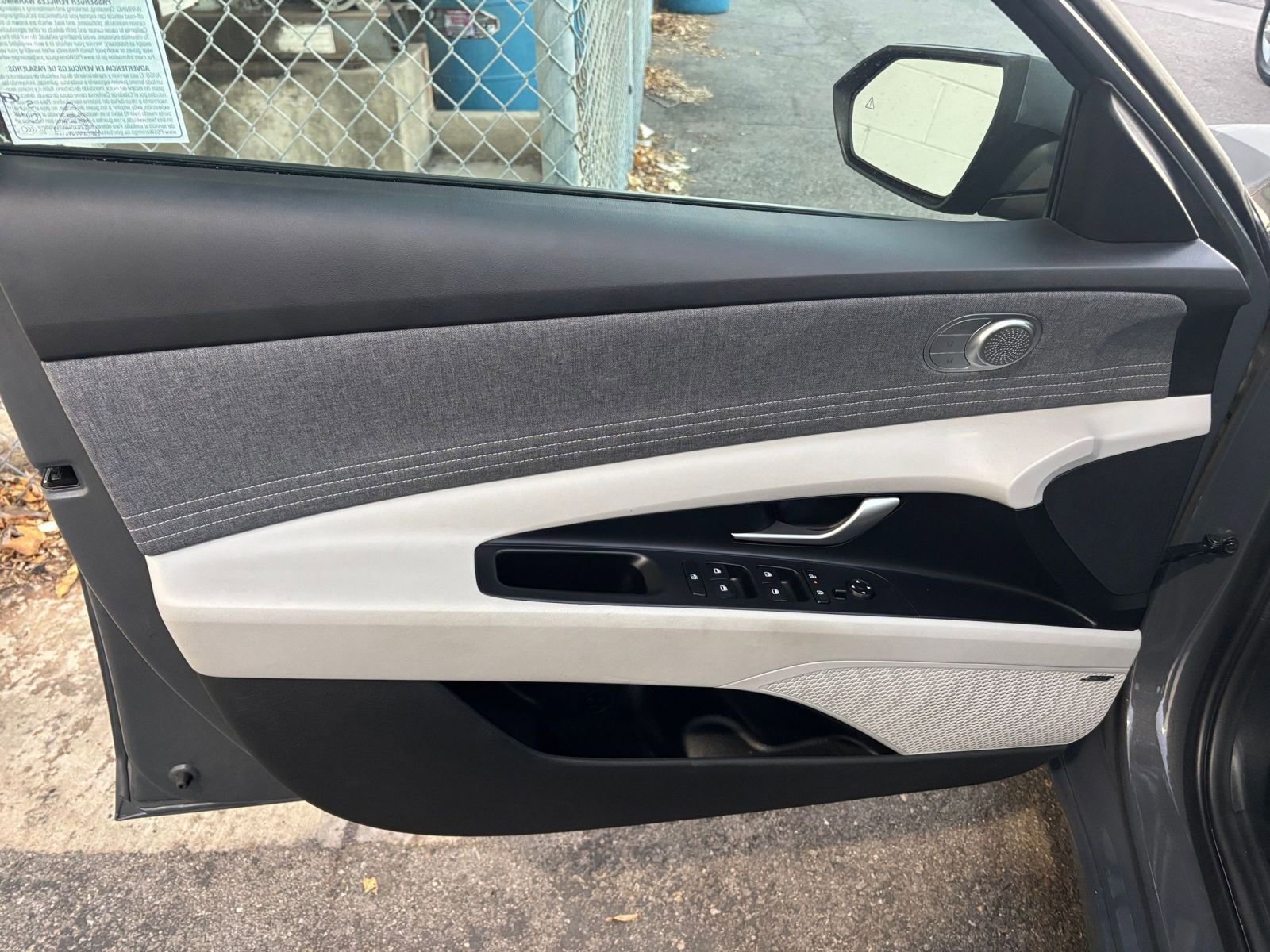 Used 2025 Hyundai Elantra Limited image 20