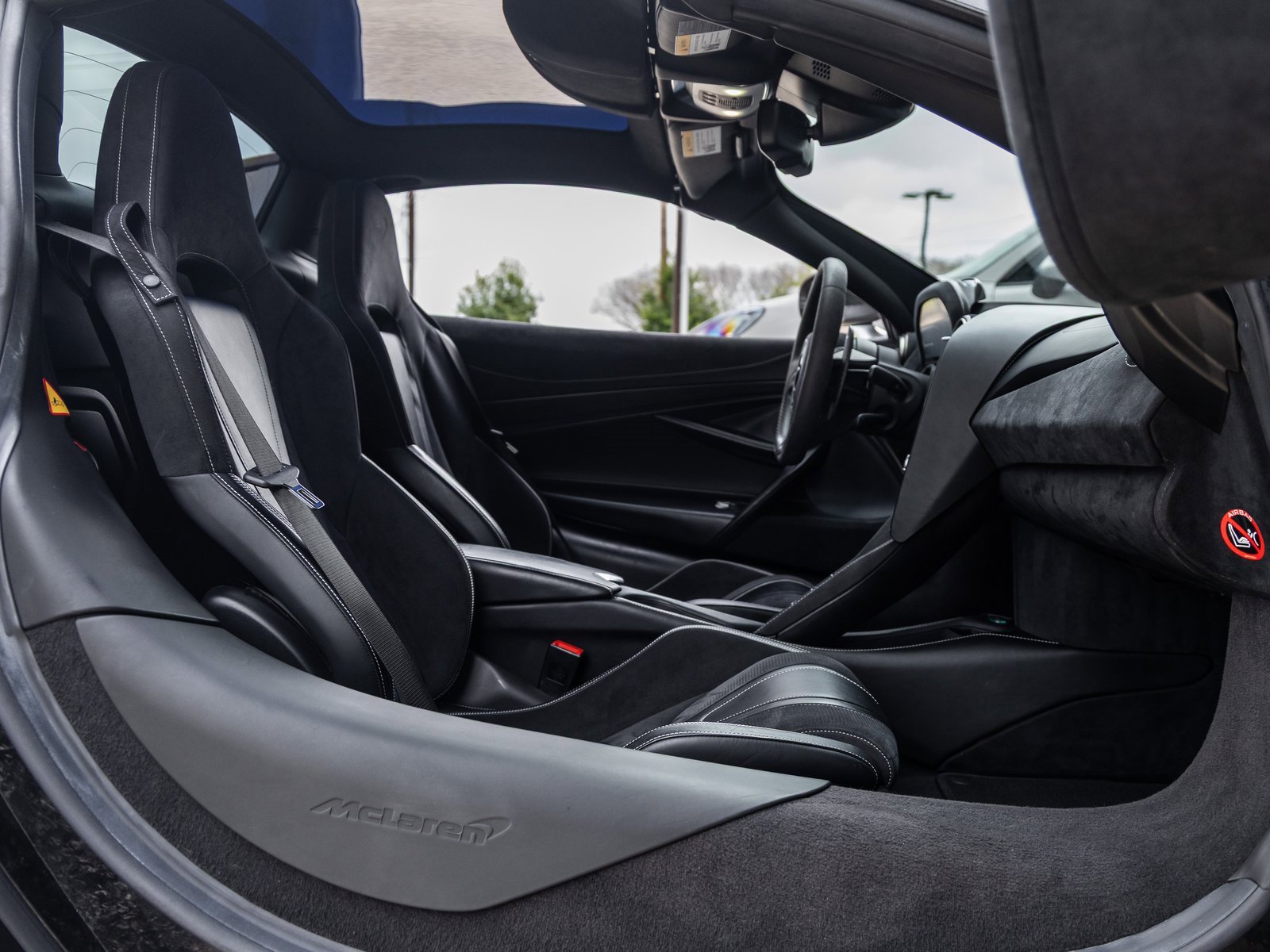 Used 2020 McLaren 720S Spider image 39