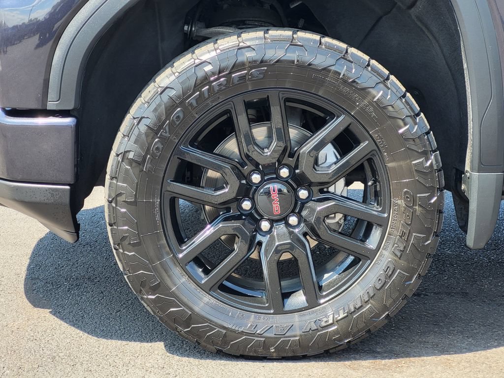 Used 2023 GMC Sierra 1500 Elevation w/ X31 Off-Road Package AWD/4WD image 11