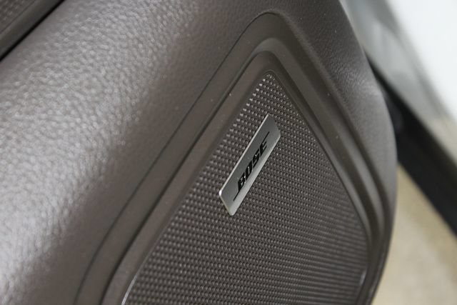 Used 2023 Porsche Macan Turbo AWD/4WD image 23