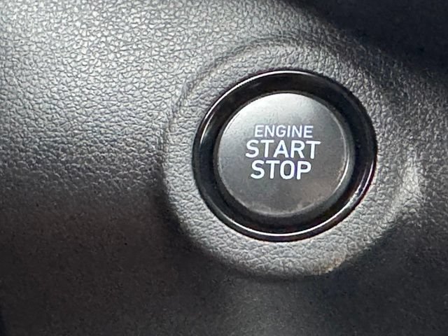 Used 2026 Hyundai Venue SEL FWD image 19