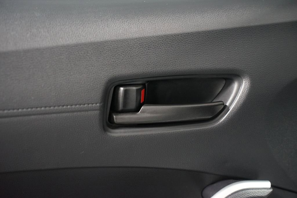 Certified 2024 Toyota Corolla Cross LE image 32