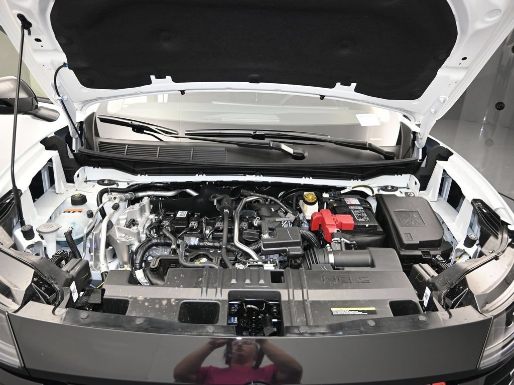 New 2026 Nissan Kicks SR FWD image 27