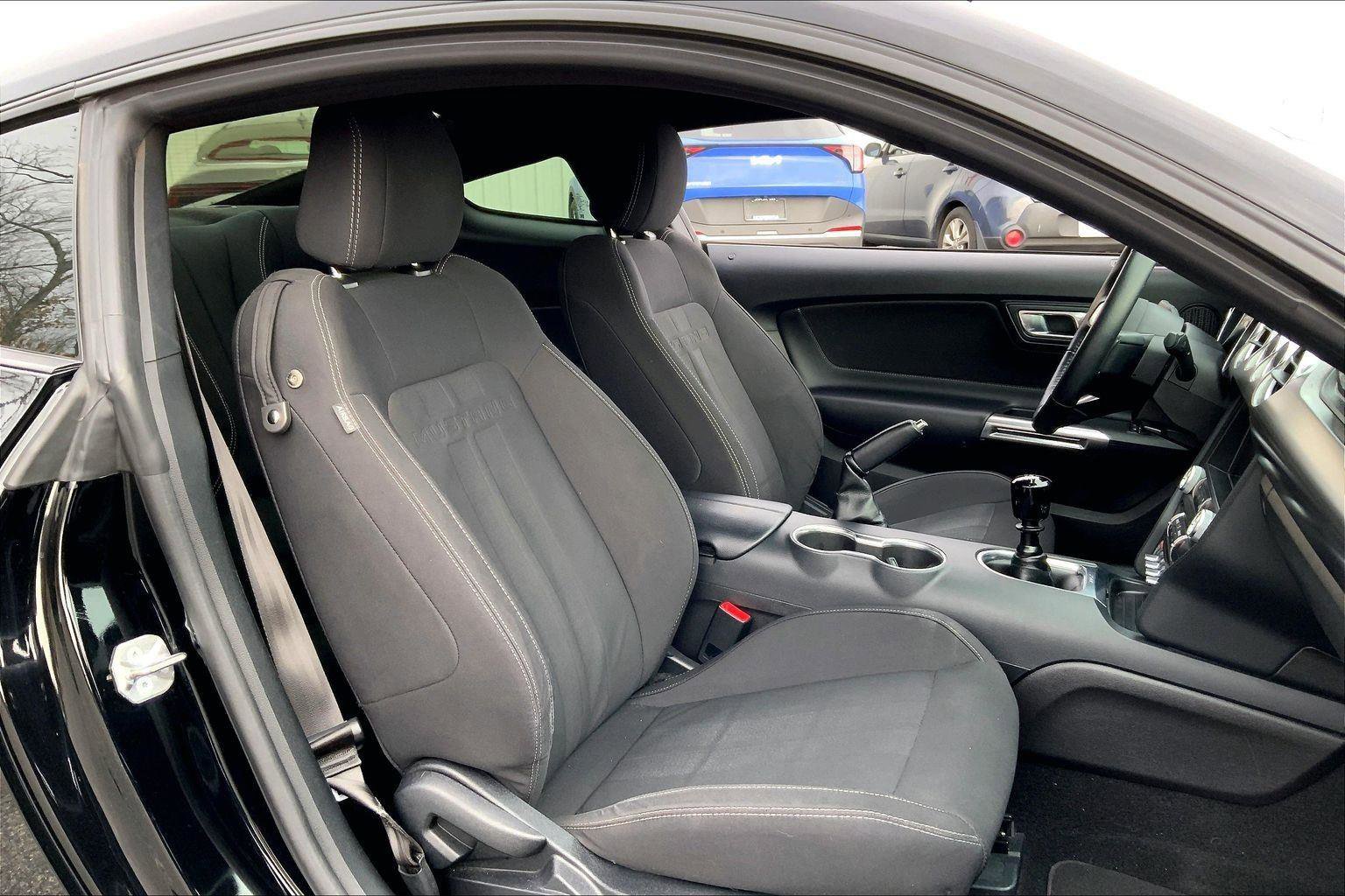 Used 2019 Ford Mustang Coupe w/ Ecoboost Performance Package image 5