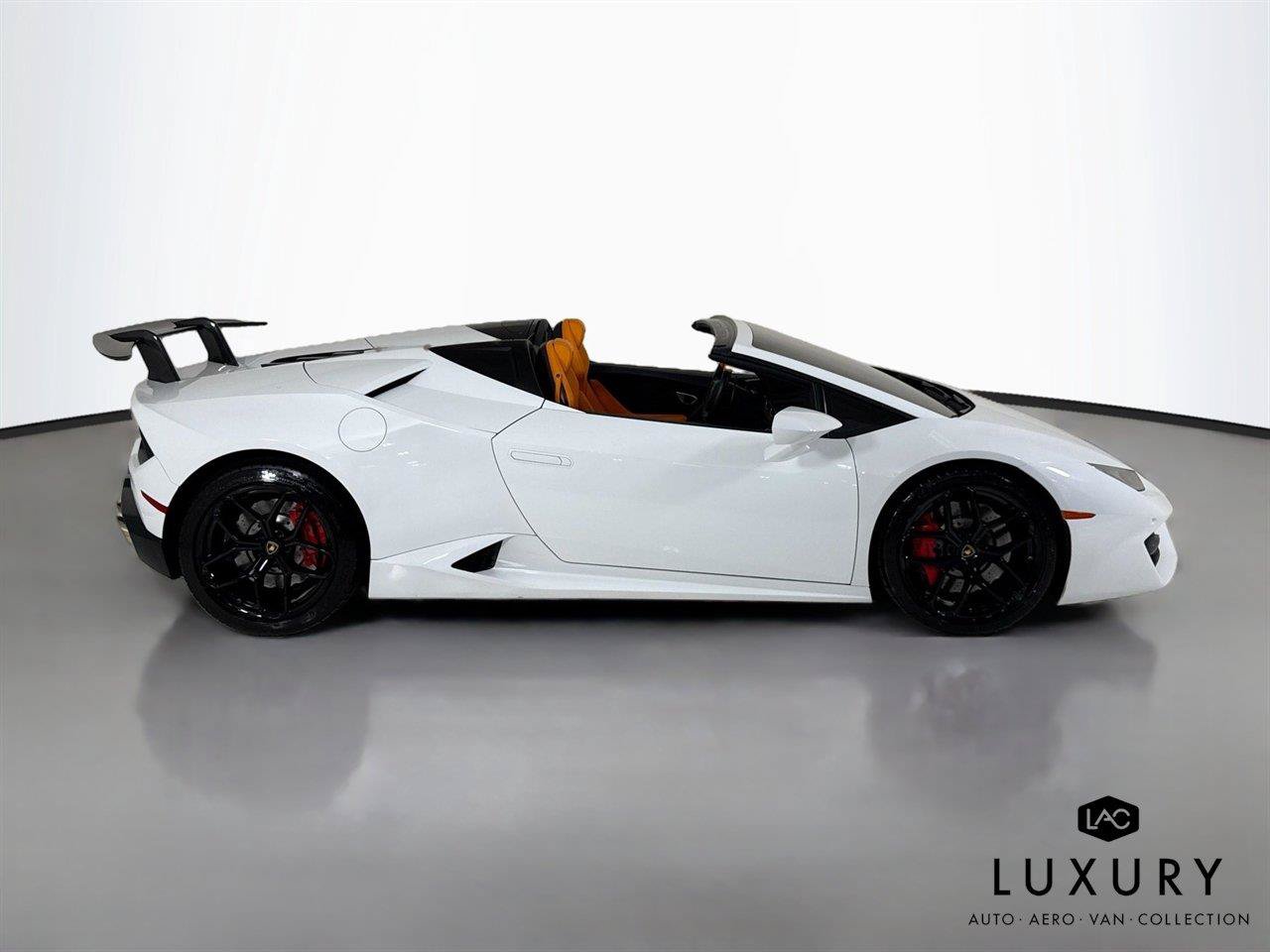 Used 2019 Lamborghini Huracan LP 580-2 RWD image 5