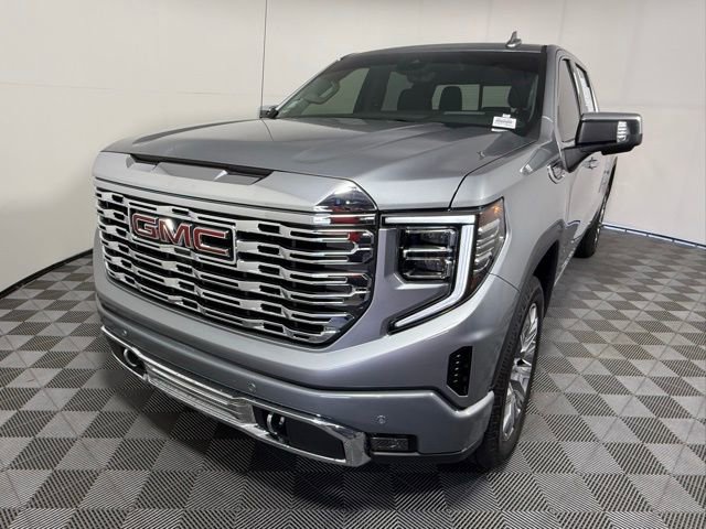 Used 2024 GMC Sierra 1500 Denali w/ Denali Reserve Package AWD/4WD image 8