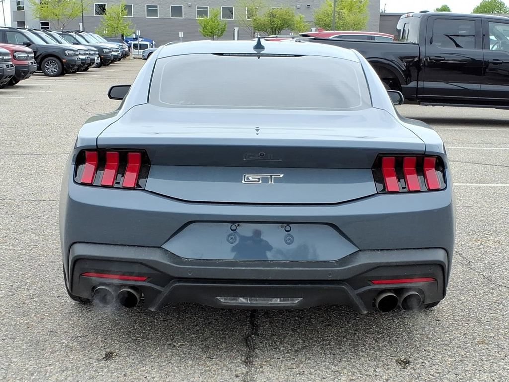Used 2024 Ford Mustang GT RWD image 4