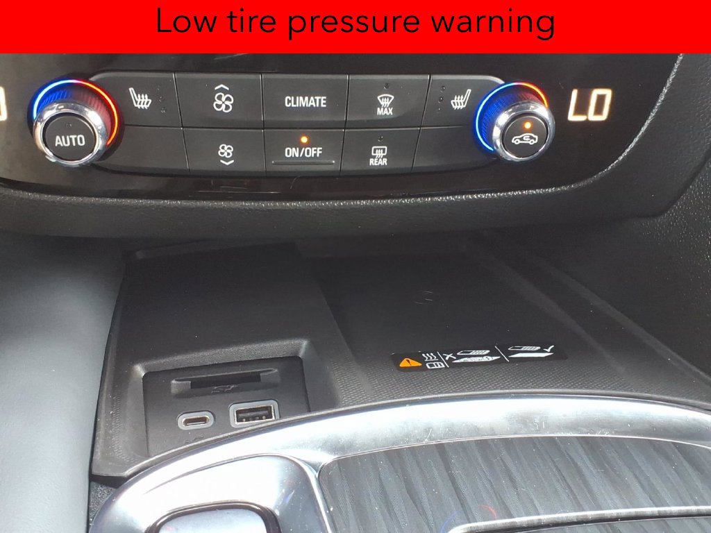 Certified 2024 Buick Enclave Essence FWD image 30