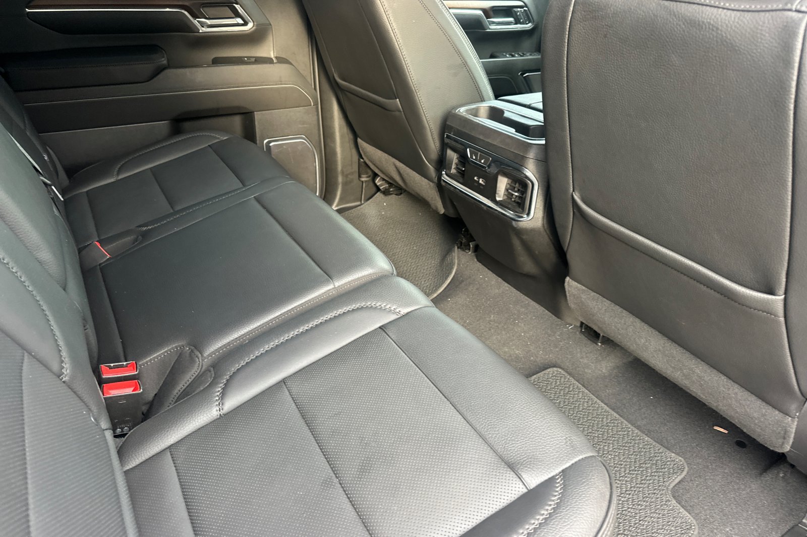 Used 2024 GMC Sierra 2500 Denali w/ Denali Reserve Package AWD/4WD image 18