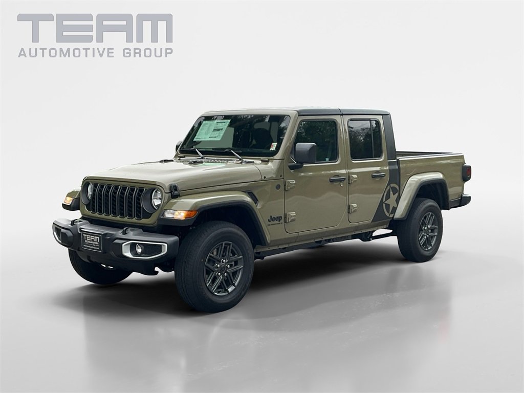 New 2025 Jeep Gladiator Sport image 3