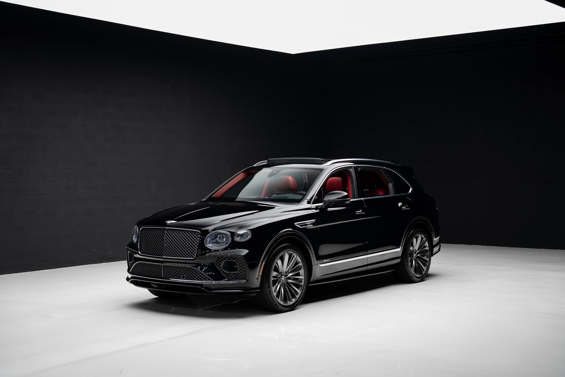 Used 2022 Bentley Bentayga Speed AWD/4WD image 4