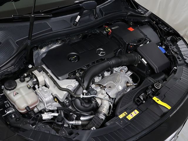 Certified 2023 Mercedes-Benz GLA 250 4MATIC image 36