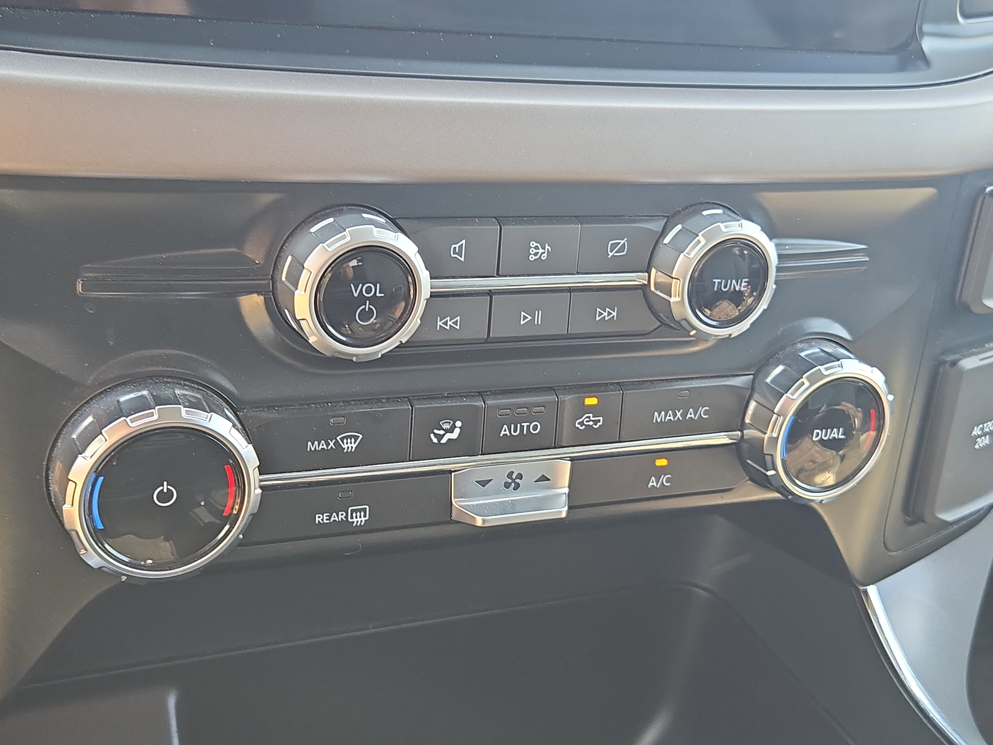 Used 2024 Ford F150 XLT w/ Mobile Office Package image 28