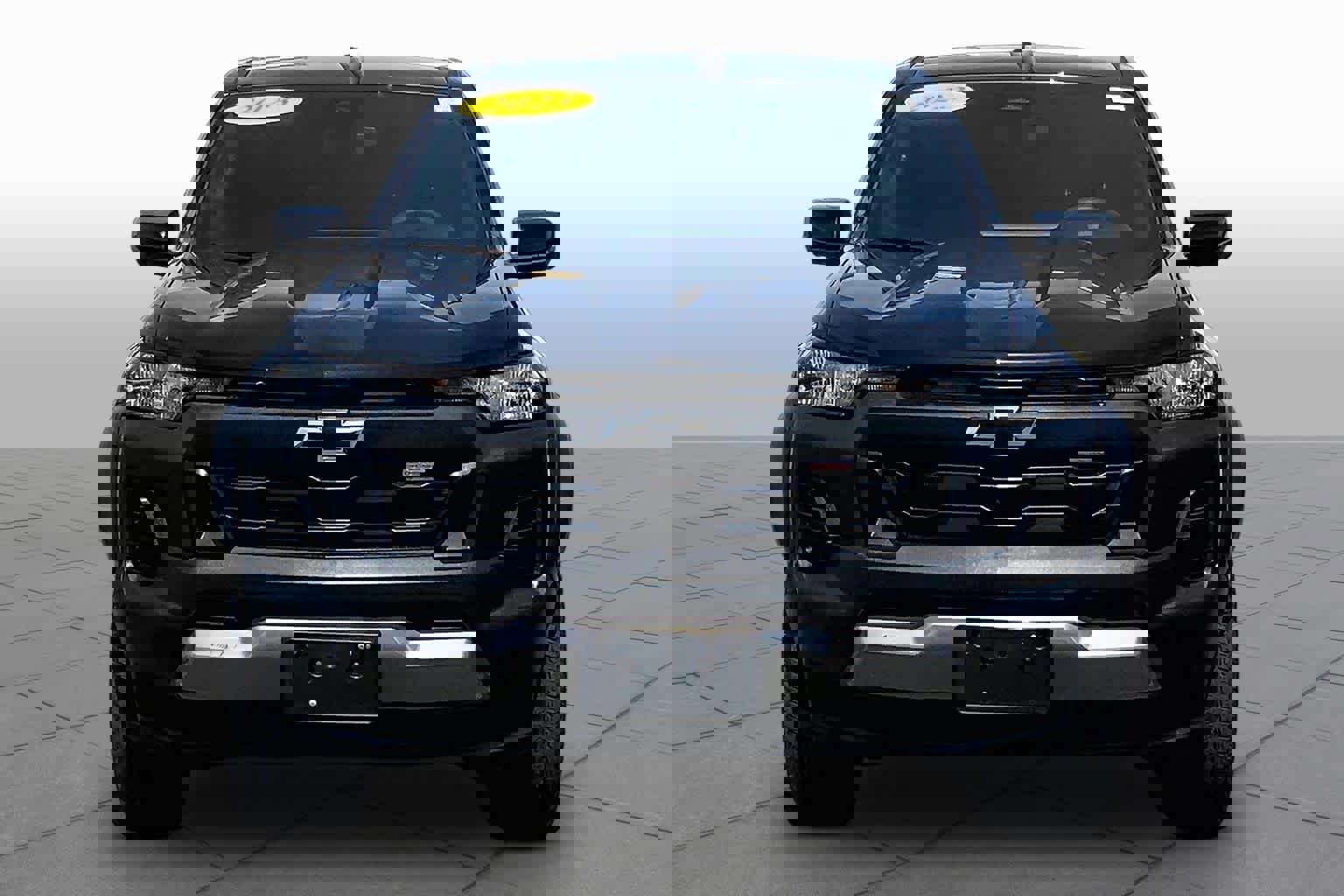 Used 2023 Chevrolet Colorado Trail Boss w/ Technology Package AWD/4WD image 4