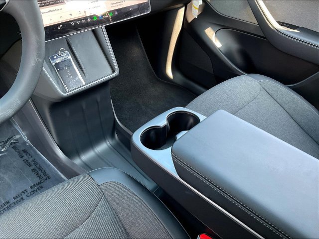 Used 2026 Tesla Model Y 2WD image 19