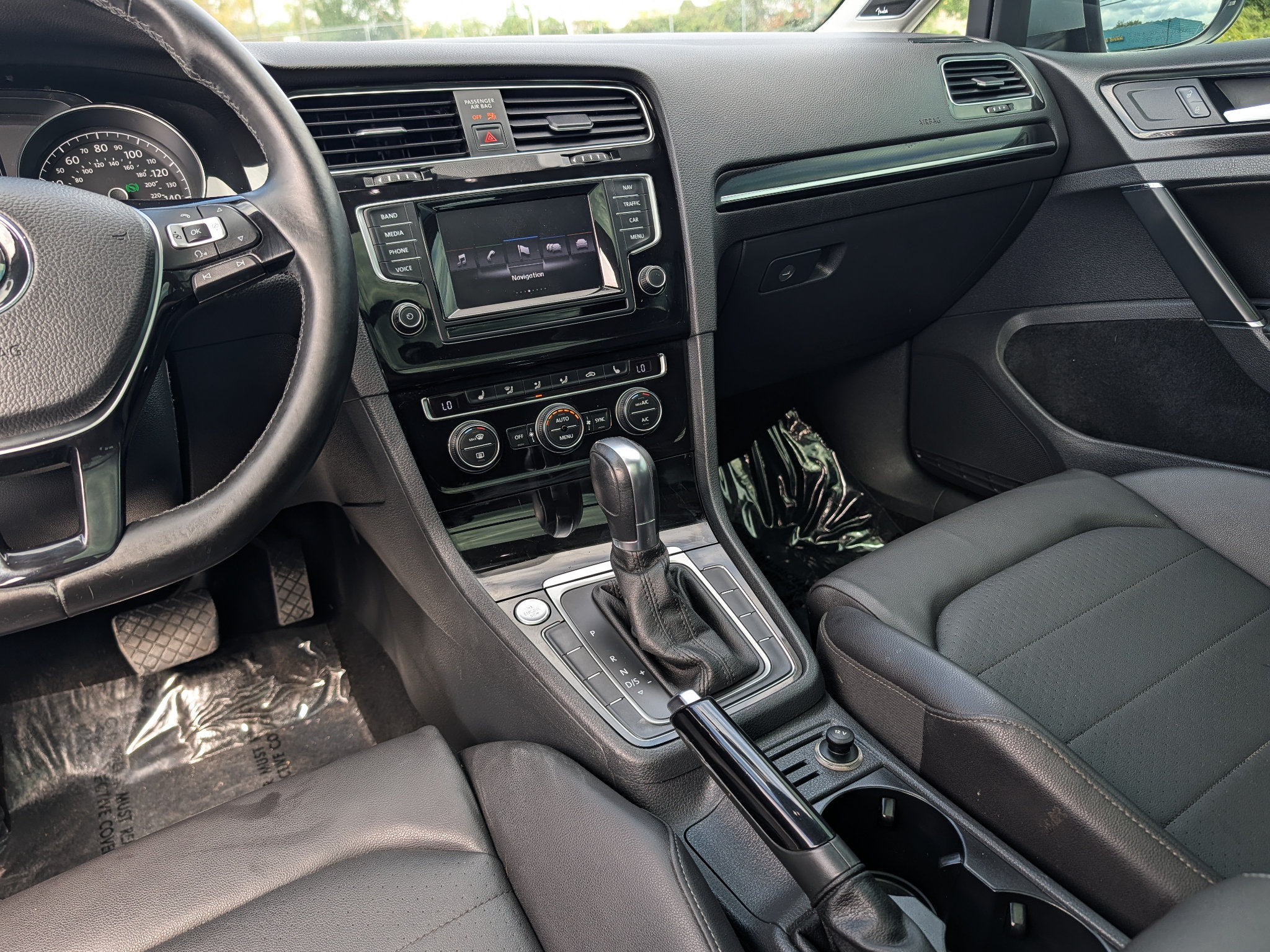 Used 2015 Volkswagen Golf SEL FWD image 24