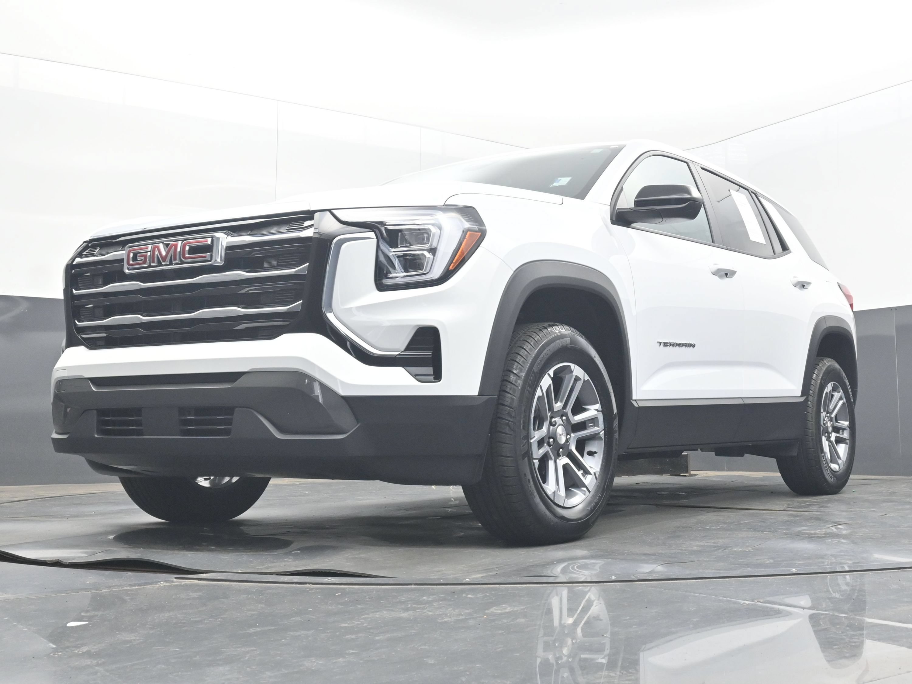 Used 2026 GMC Terrain Elevation FWD image 30