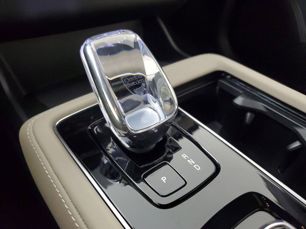 Certified 2026 Volvo XC90 B6 Plus w/ Protection Package Premier image 33