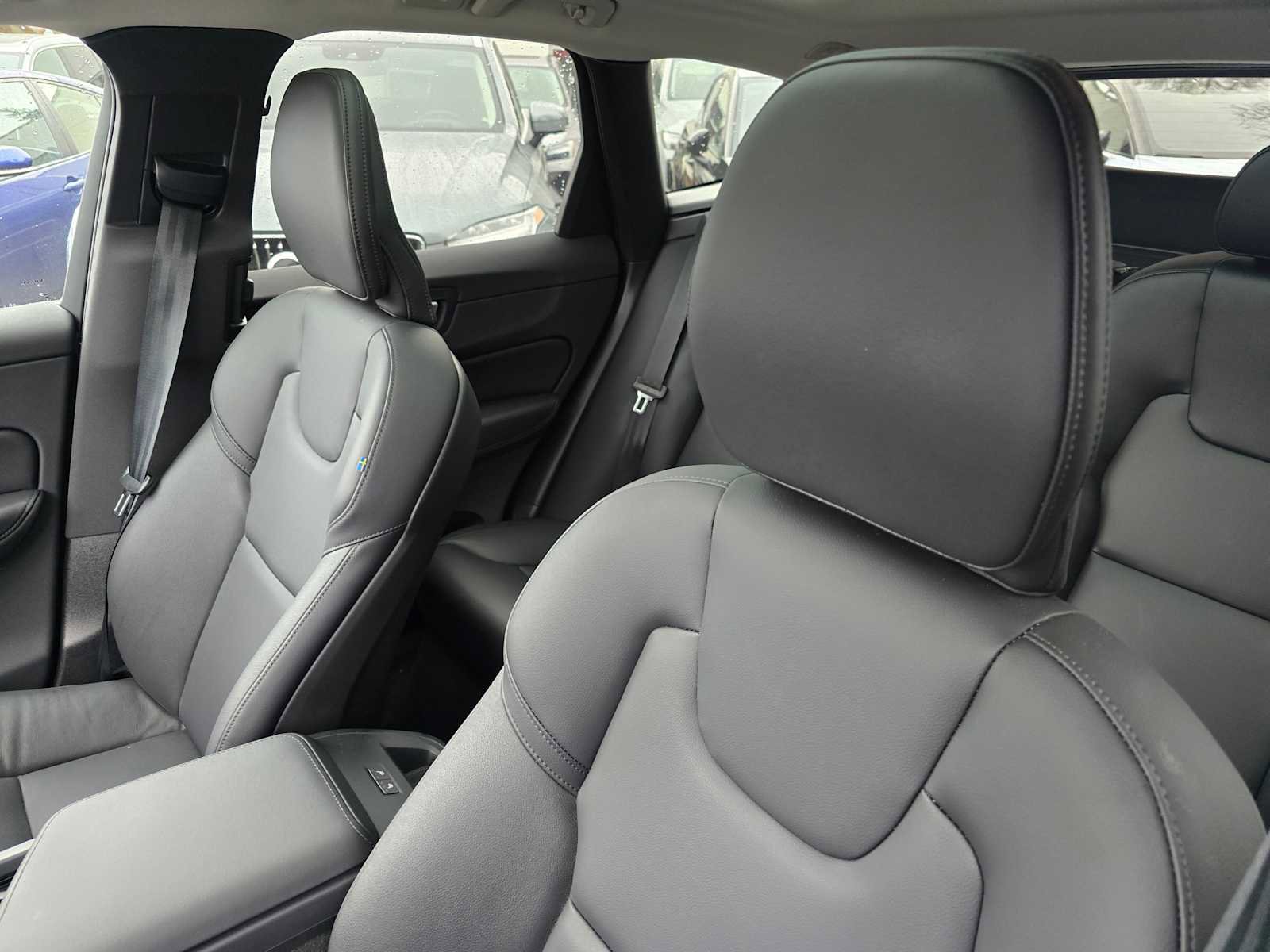 Certified 2025 Volvo XC60 B5 Core w/ Protection Package Premier image 22