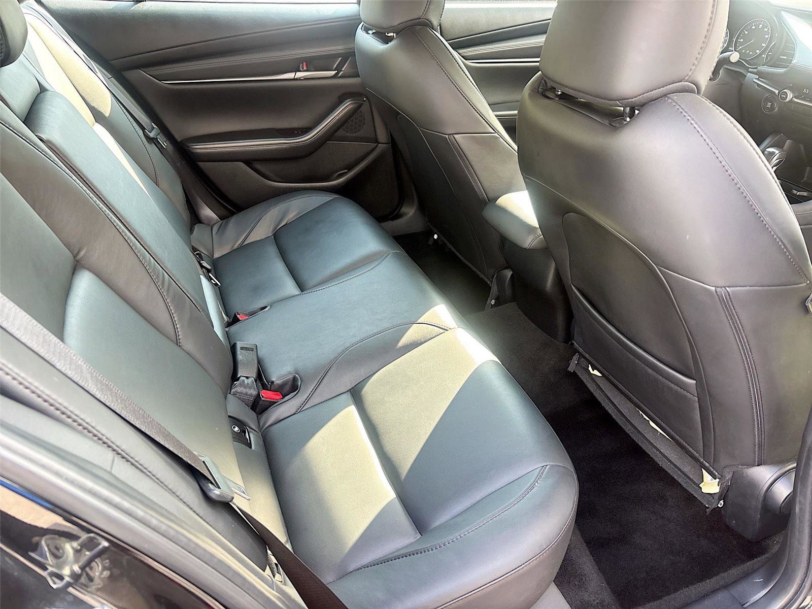 Used 2024 MAZDA MAZDA3 s FWD image 25