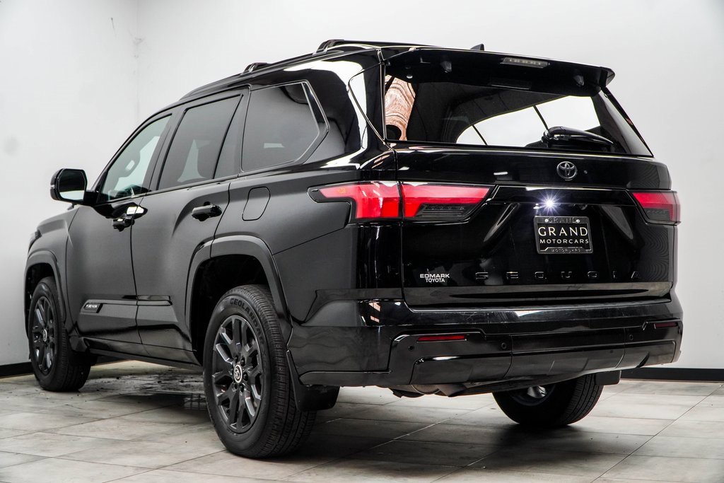 Used 2024 Toyota Sequoia Platinum image 11