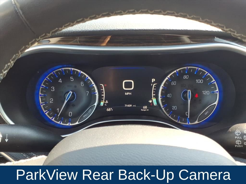 Used 2023 Chrysler Pacifica Limited image 13