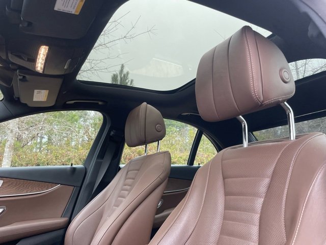 Used 2019 Mercedes-Benz E 300 image 3