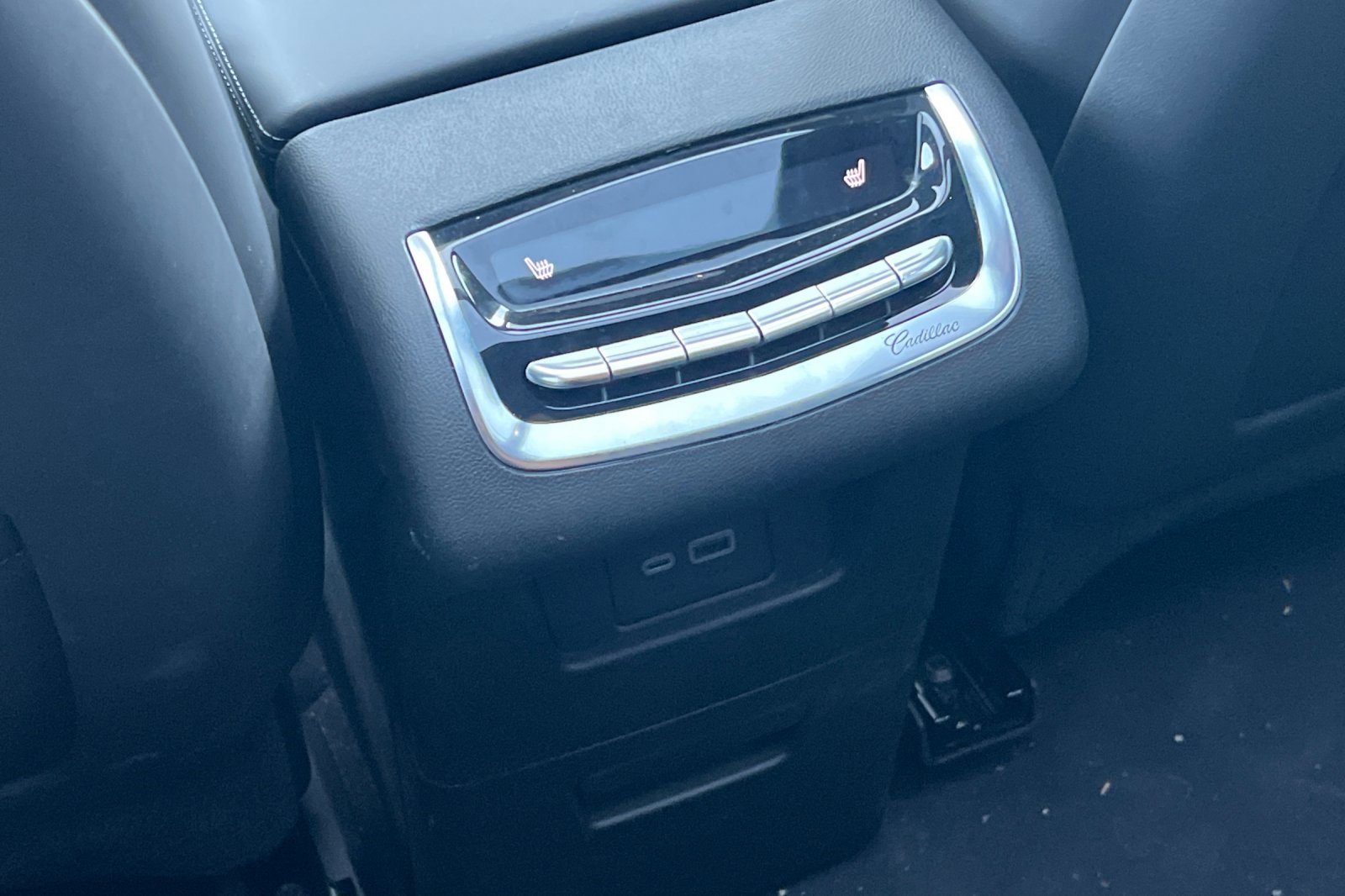 Certified 2024 Cadillac XT6 Sport w/ Platinum Package image 42