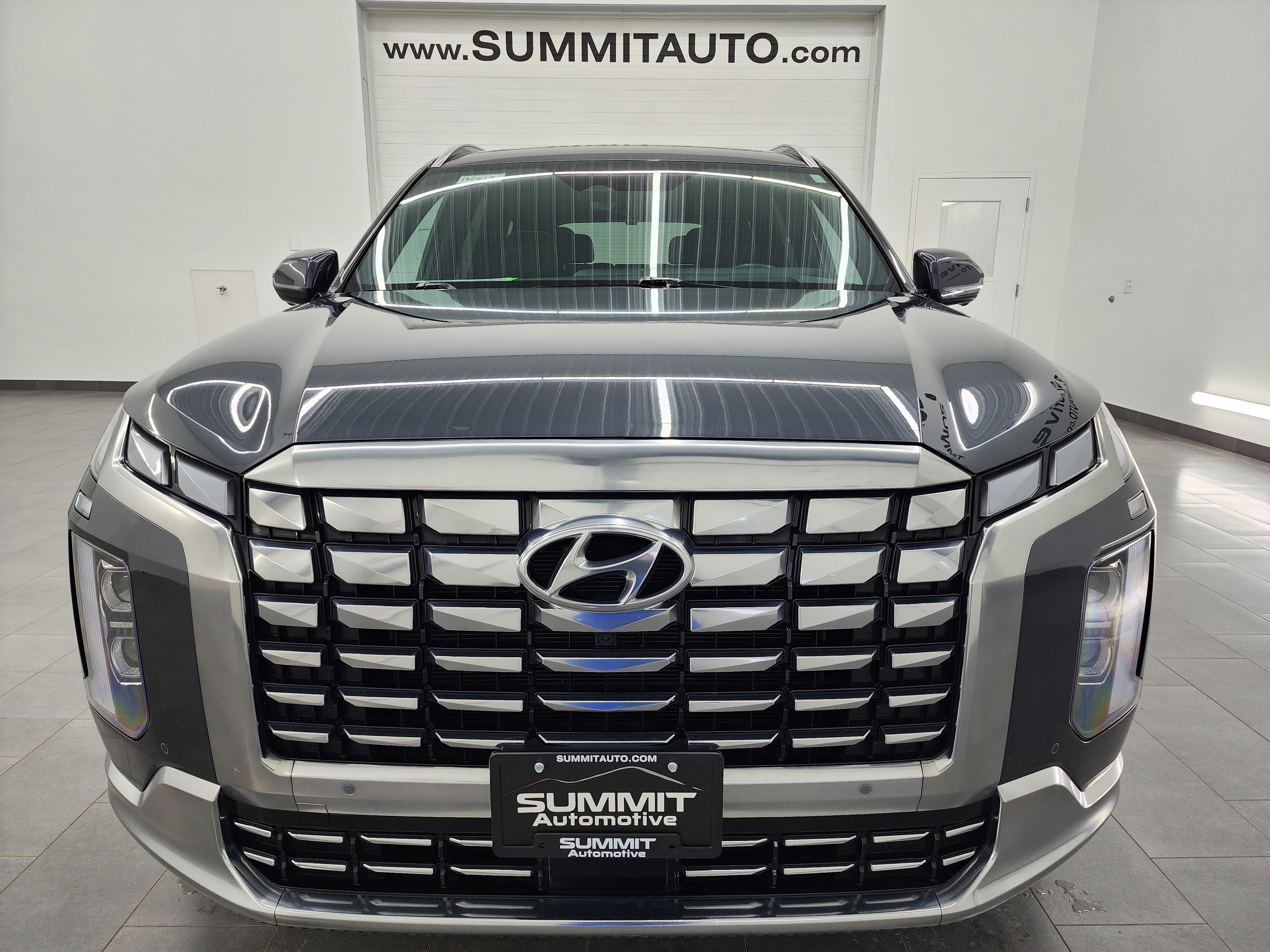 Used 2024 Hyundai Palisade Calligraphy image 24