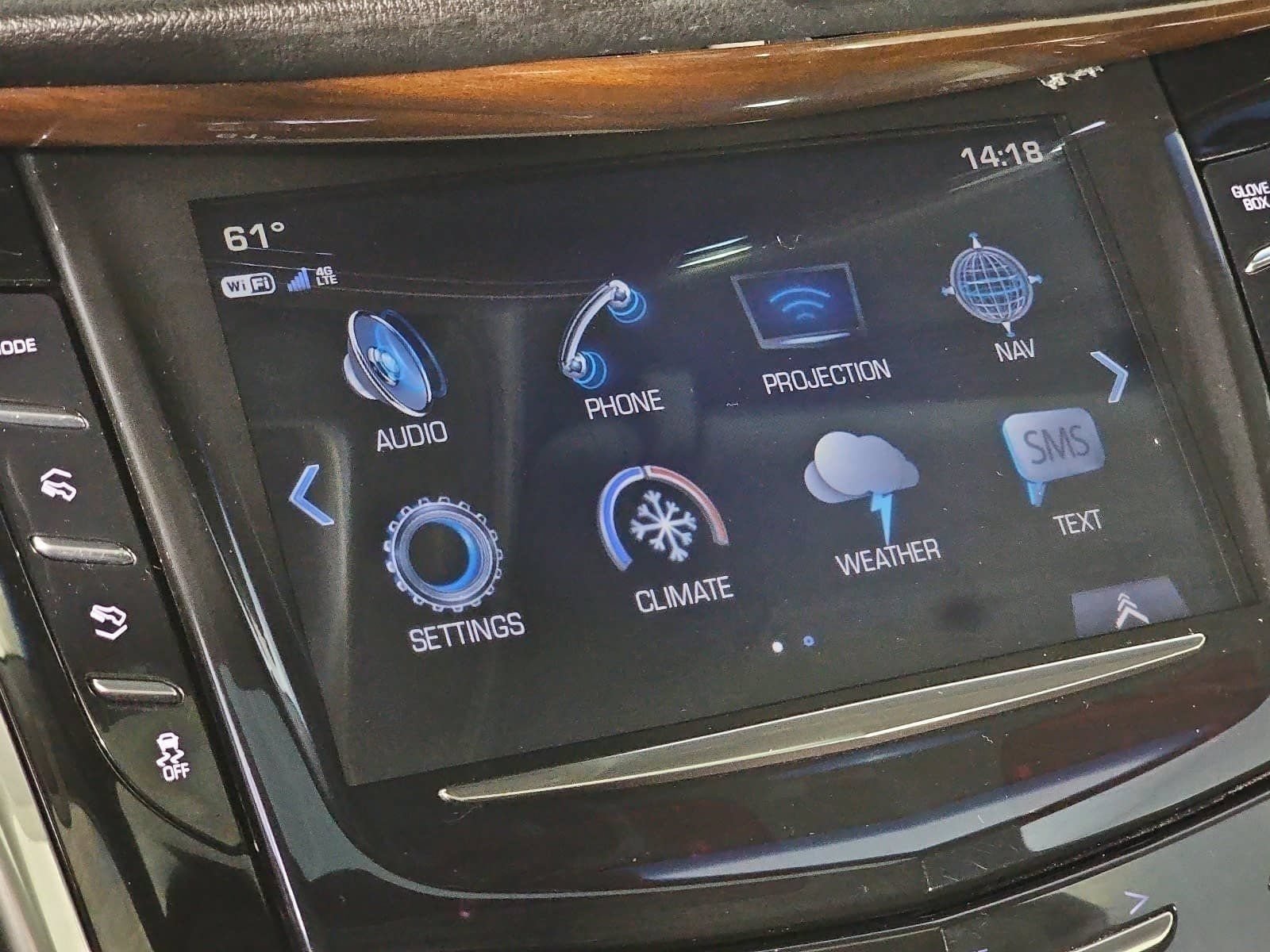 Used 2020 Cadillac Escalade Luxury AWD/4WD image 18
