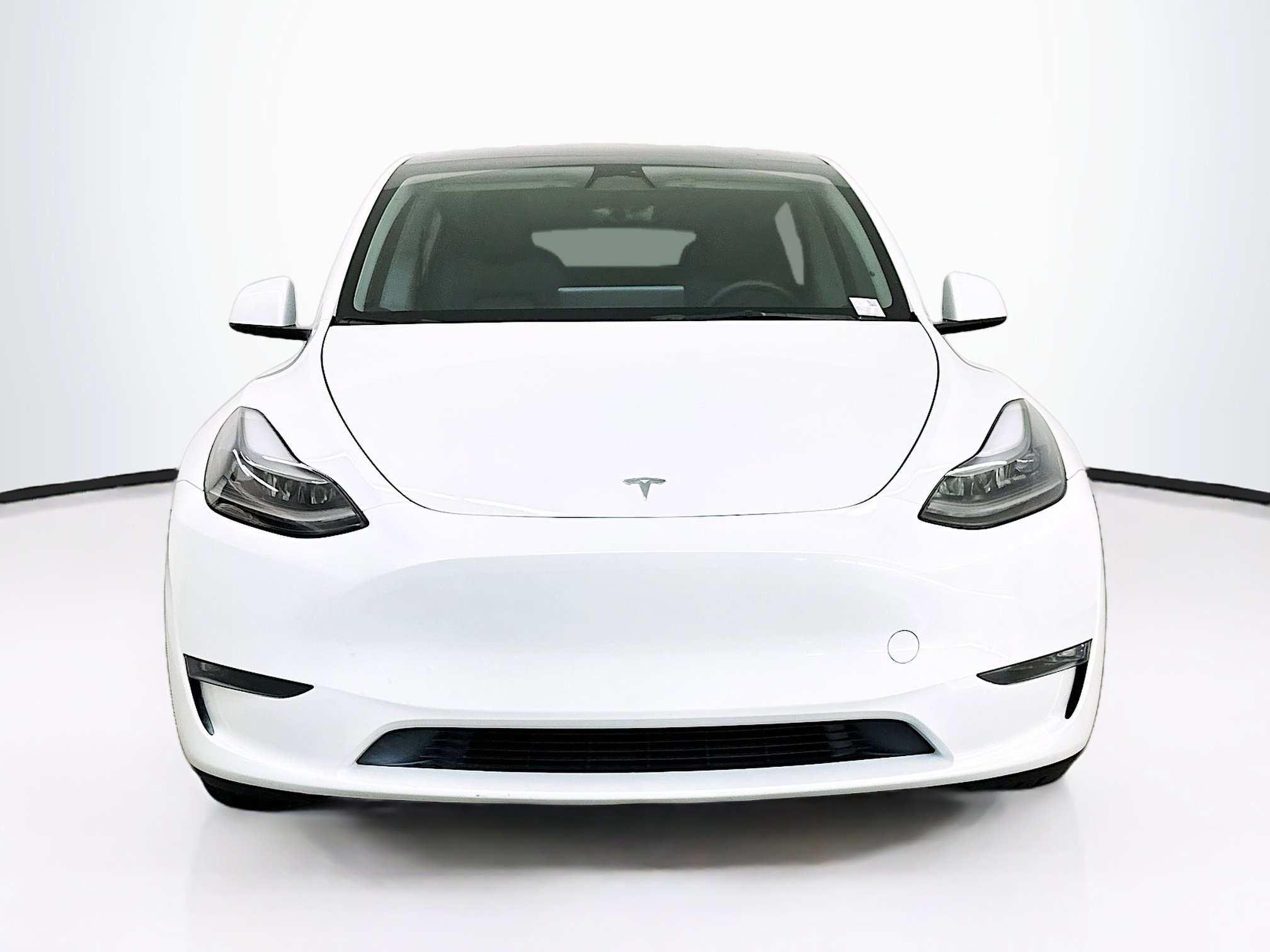 Used 2023 Tesla Model Y Performance image 2