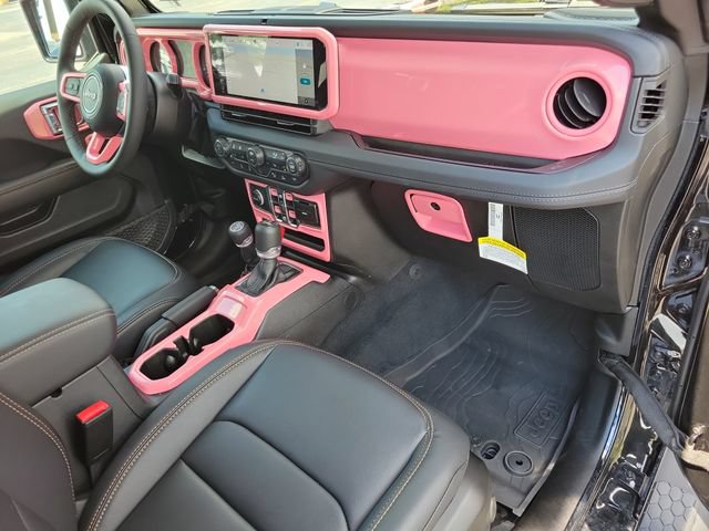 Used 2026 Jeep Wrangler Unlimited Sahara w/ Safety Group AWD/4WD image 11