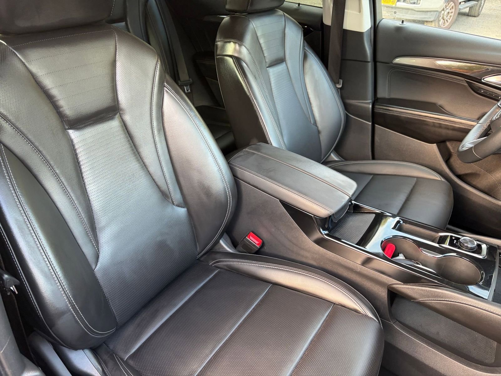 Used 2024 Buick Envision Preferred AWD/4WD image 35