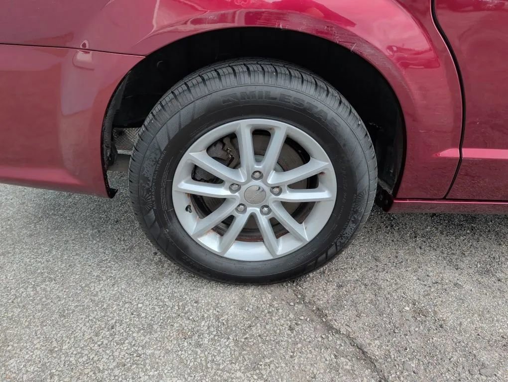 Used 2018 Dodge Grand Caravan SXT image 10