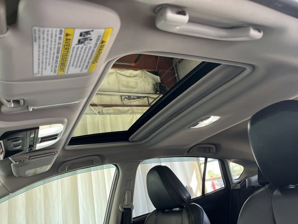Used 2019 Subaru Crosstrek 2.0i Limited w/ Moonroof Package w/Navigation AWD/4WD image 3