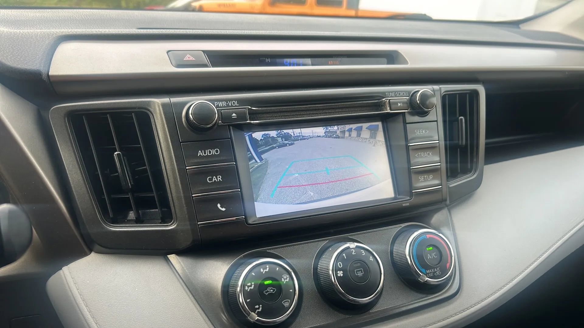 Used 2015 Toyota RAV4 LE image 32