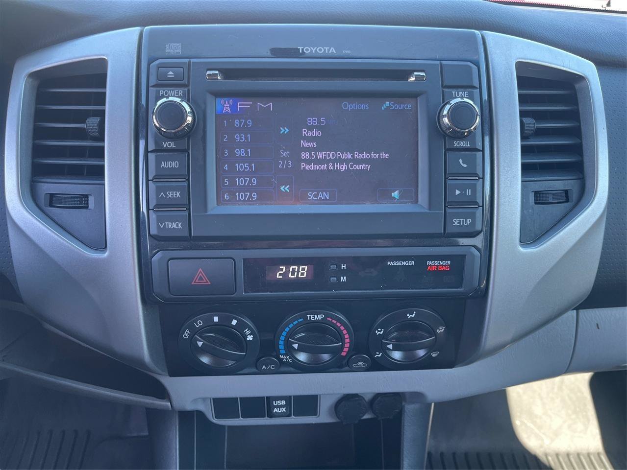 Used 2013 Toyota Tacoma PreRunner w/ TRD Sport Pkg RWD image 14