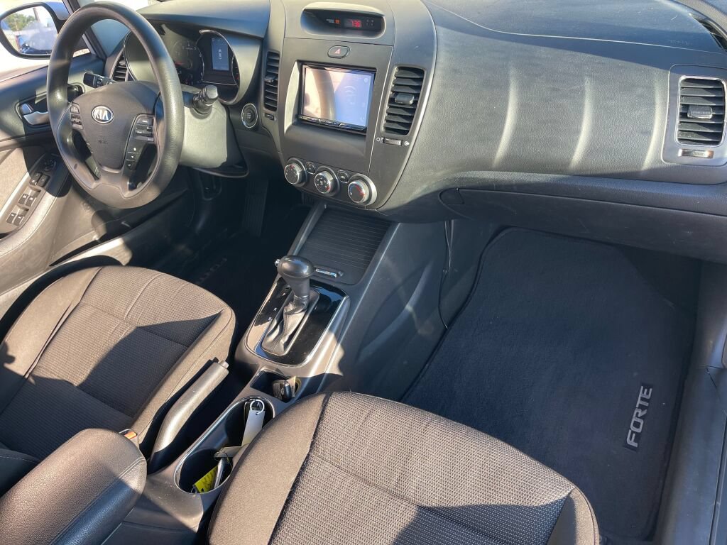 Used 2017 Kia Forte LX w/ Option Group 020 FWD image 28