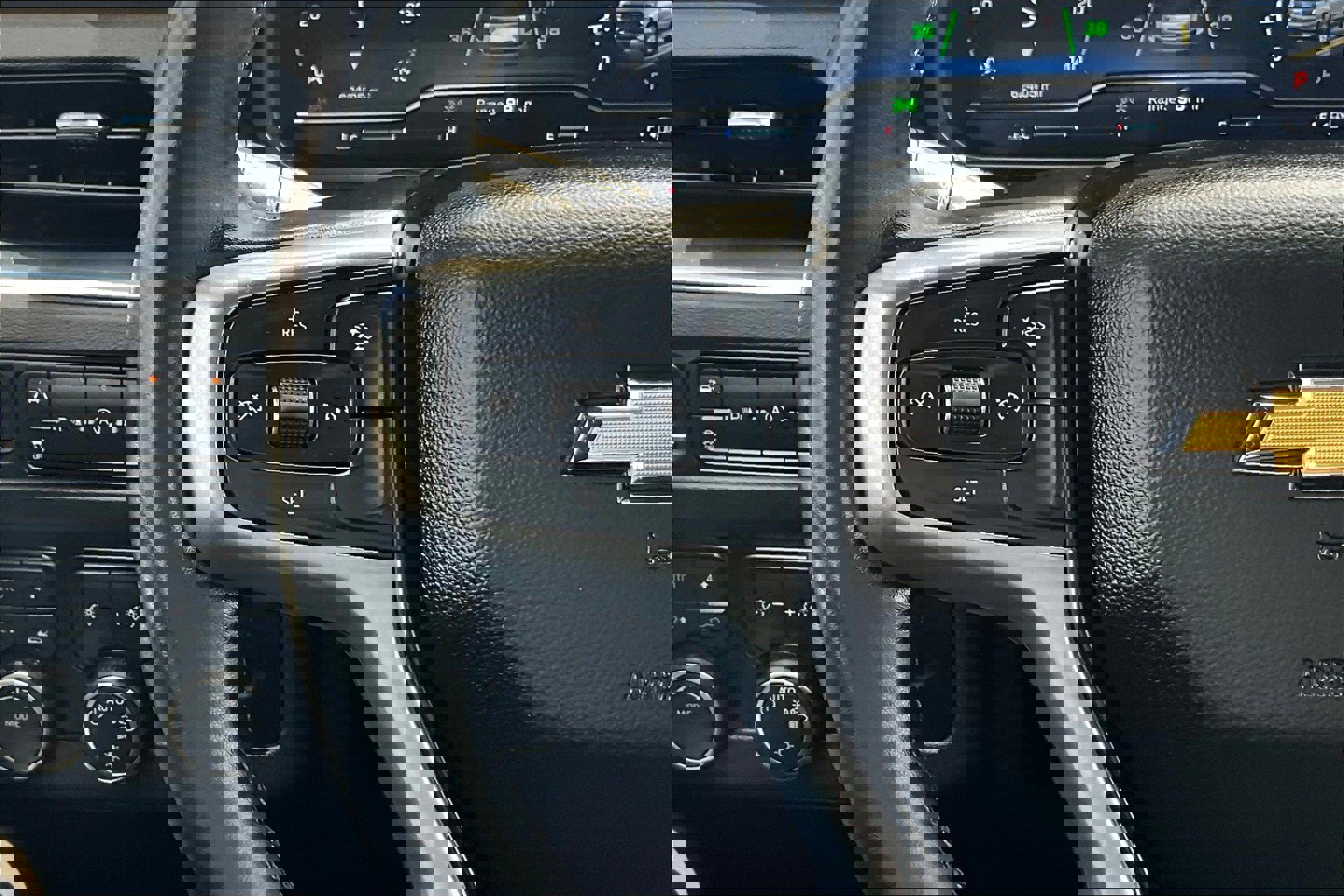 Used 2023 Chevrolet Tahoe LT image 36