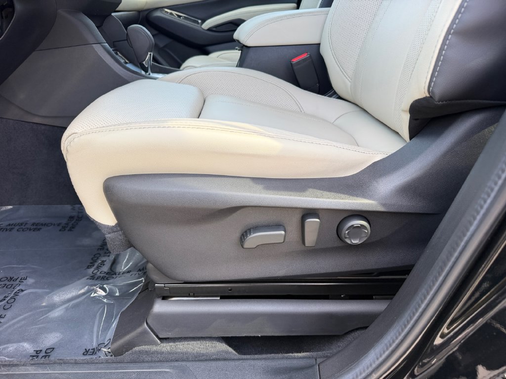 Used 2024 Subaru Ascent Limited w/ Technology Package AWD/4WD image 17