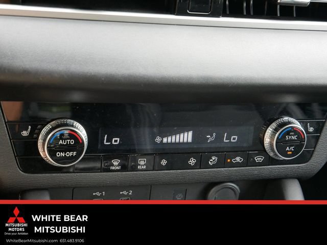Used 2025 Mitsubishi Outlander SE AWD/4WD image 21