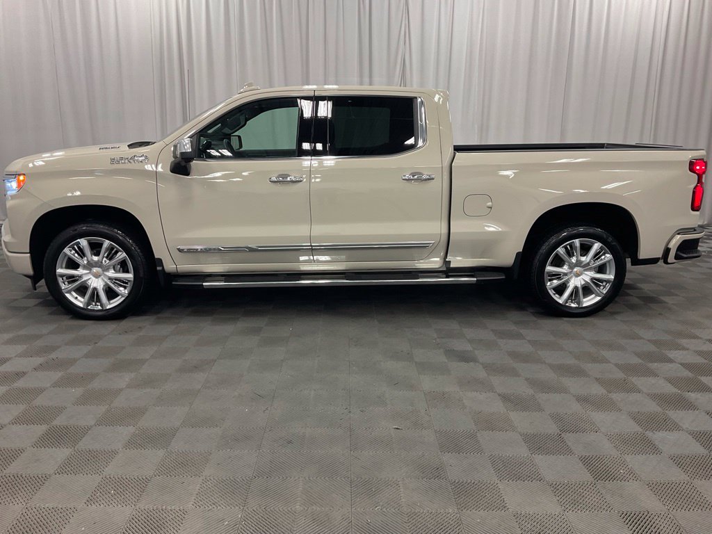 Used 2026 Chevrolet Silverado 1500 High Country w/ High Country Premium Package AWD/4WD image 12